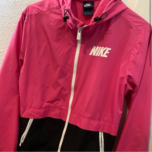 FibroFit's tweet image. So good I had to share! Check out all the items I'm loving on @Poshmarkapp #poshmark #fashion #style #shopmycloset #coach #nike #piumelli: posh.mk/sXkqhsp7lBb
