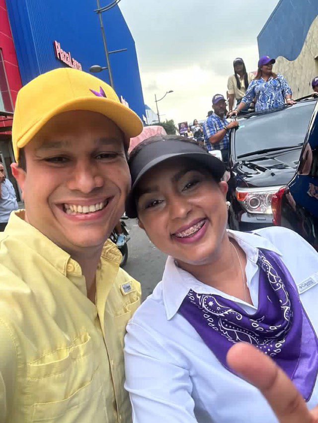 serviralpartido's tweet photo. El liderazgo no se destruye con mentiras absurdas; el liderazgo se gana aportando y trabajando. 

Dos estrellas de la base,  Michael Matos (@NMichaelMatos ) y Ericka Delgadillo 
💛💜
#serviralpartido 
#elsitiodelabase 
#MarchaporlaEsperanza https://t.co/CSGK5oyOgo