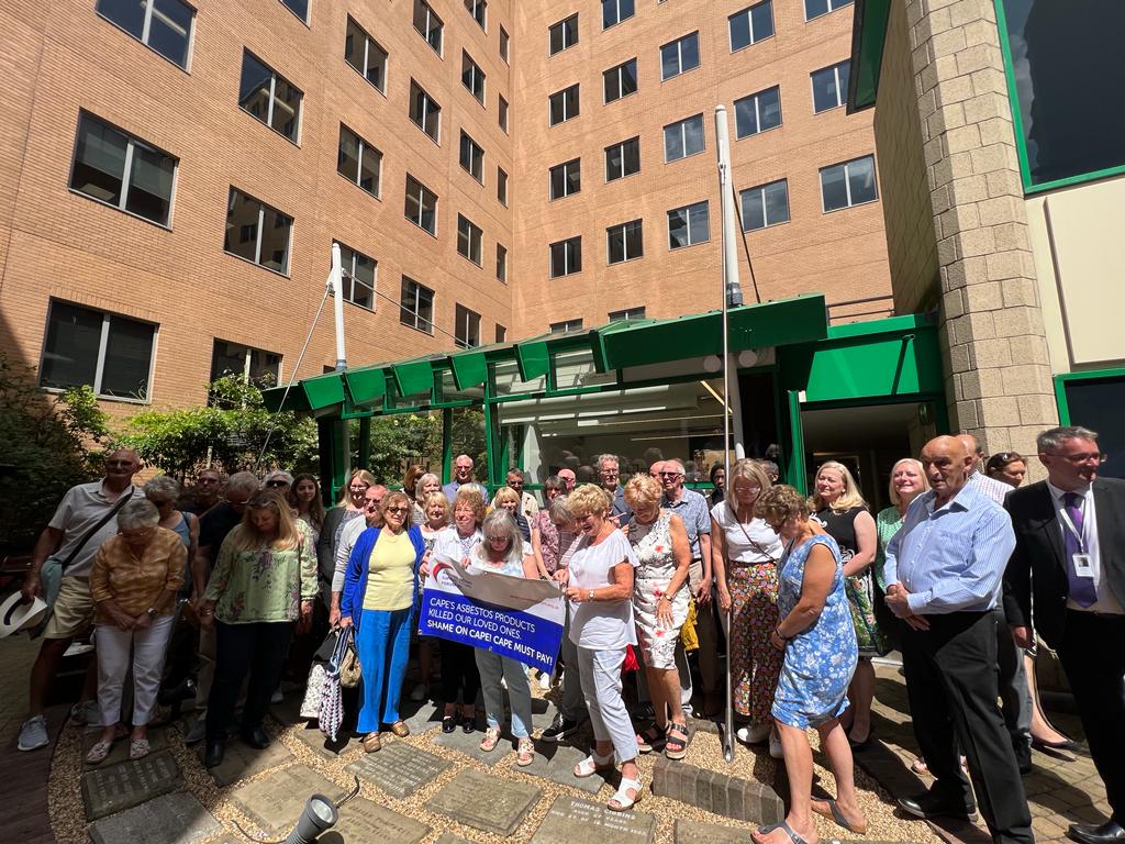 AsbestosCentral's tweet photo. Some of our supporters @ActionMeso Day in #Birmingham pictured by @ALPAsbestos with our #capemustpay banner. @altrad_services   @LawyerRan @MohedAltrad_MHR https://t.co/DdccGbxtE5