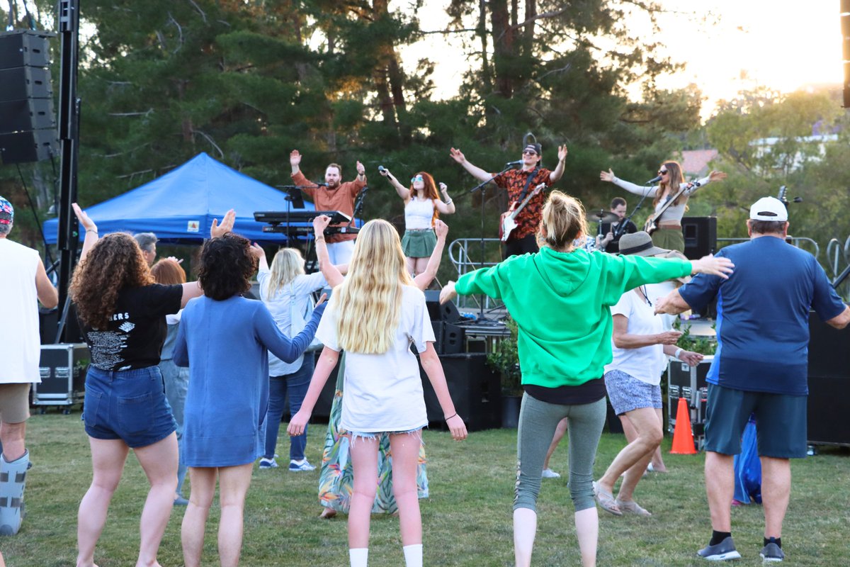 MissionViejoCA's tweet photo. The next Concert on the Green is this Friday (7/14) with Bruno and the Hooligans at Oso Viejo Community Park, 24932 Veterans Way.

Business Expo hosted by the Mission Viejo Chamber of Commerce, 4-8 pm

Live music, 6-8 pm

Details: https://t.co/w6QU3AdT8W

#missionviejolife https://t.co/vetgnUN2YE