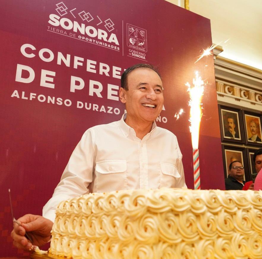AlfonsoDurazo's tweet photo. Muchísimas gracias a todas y todos por las muestras de cariño y felicitaciones que me han enviado con motivo de mi cumpleaños. 

Mi gran deseo este día es que consigamos ser el mejor gobierno en la historia de Sonora. https://t.co/BbXeKxErta