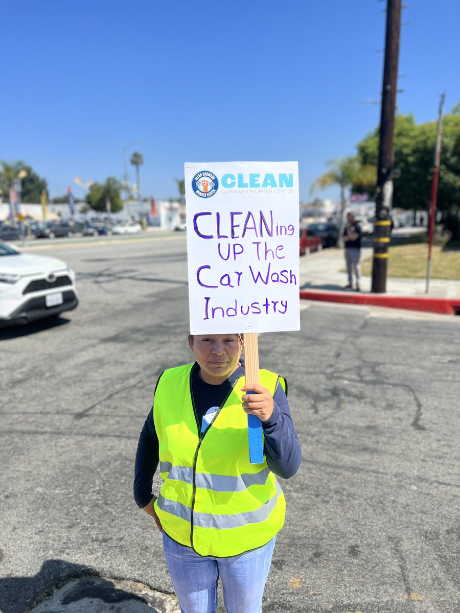 lawcnetwork's tweet photo. We’re back in Inglewood w/ #carwash workers, @carwasherxs & allies to demand Shine N Brite owner Mike Zarabi PAY UP! Last fall, he was cited for unpaid wages totaling $1M + health & safety violations. Zarabi has failed to take action—so we can’t but act! #justiceforcarwashworkers https://t.co/sU9QaK7UK9