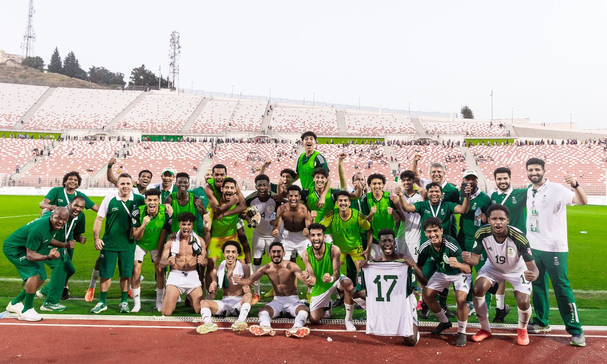 الحمدلله دائماً وأبداً ، خطوه نحو الذهب💚🥇
دعواتكم لنا بالتوفيق ولوالدي بالرحمة والمغفرة .