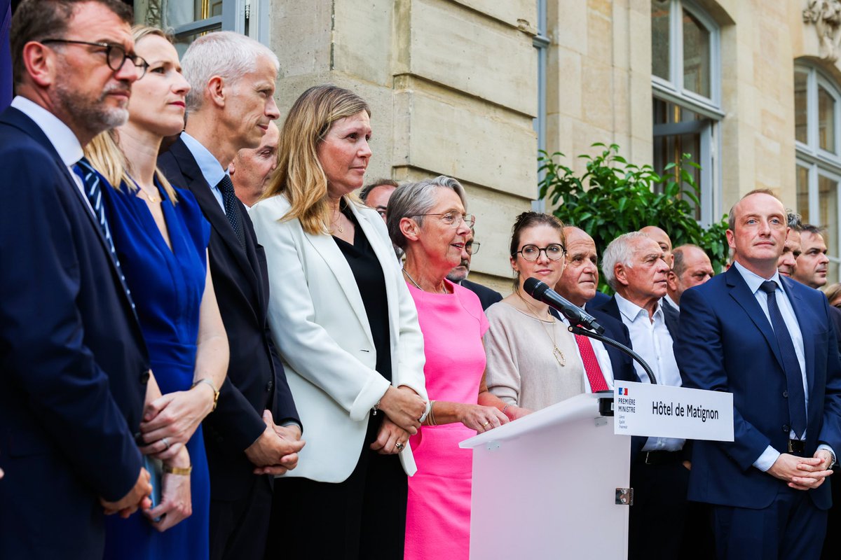 Ce soir, autour d’<a href="/Elisabeth_Borne/">Élisabeth BORNE</a>, la Majorité unie et mobilisée : des femmes et des hommes qui agissent depuis 1 an au service des Français, au Parlement et sur le terrain !