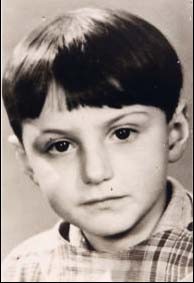AuschwitzMuseum's tweet photo. 11 July 1936 | A French Jewish boy, Nathan Bonk, was born in Paris.

On 30 June 1944 he was deported from Drancy to #Auschwitz. After the selection he was murdered in a gas chamber. https://t.co/LXAZHAaiTf