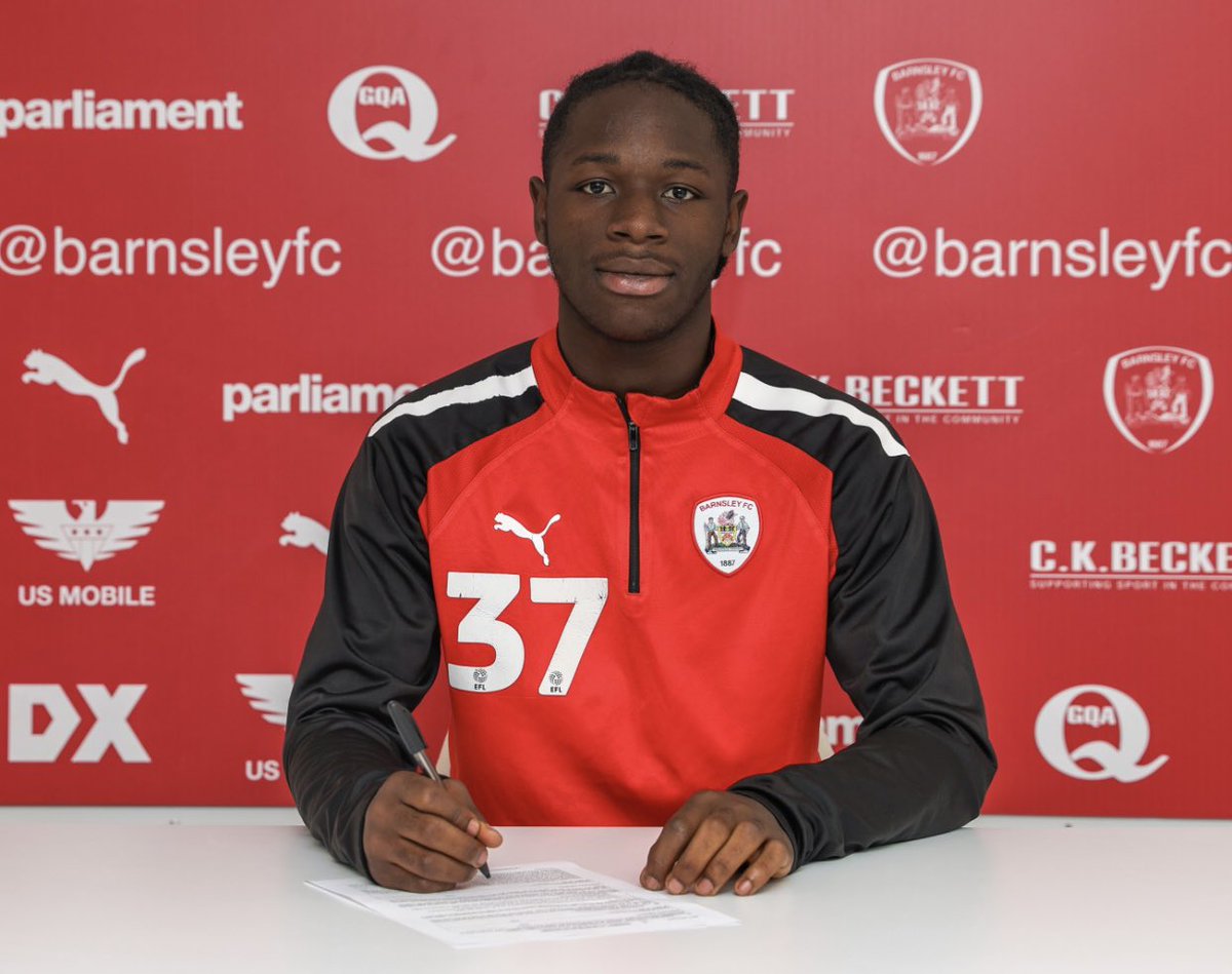 Delighted to sign my first professional contract. Proud moment for me and my family❤️
<a href="/AcademyBFC/">Barnsley FC Academy</a> <a href="/BarnsleyFC/">Barnsley FC</a>