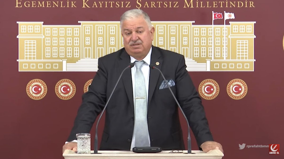 🗣️ Yeniden Refah Partisi Genel Başkan Yardımcısı Doğan Bekin: “Biz Avrupa Birliği’ni değil, D-8 İslam Birliği’ni istiyoruz.”