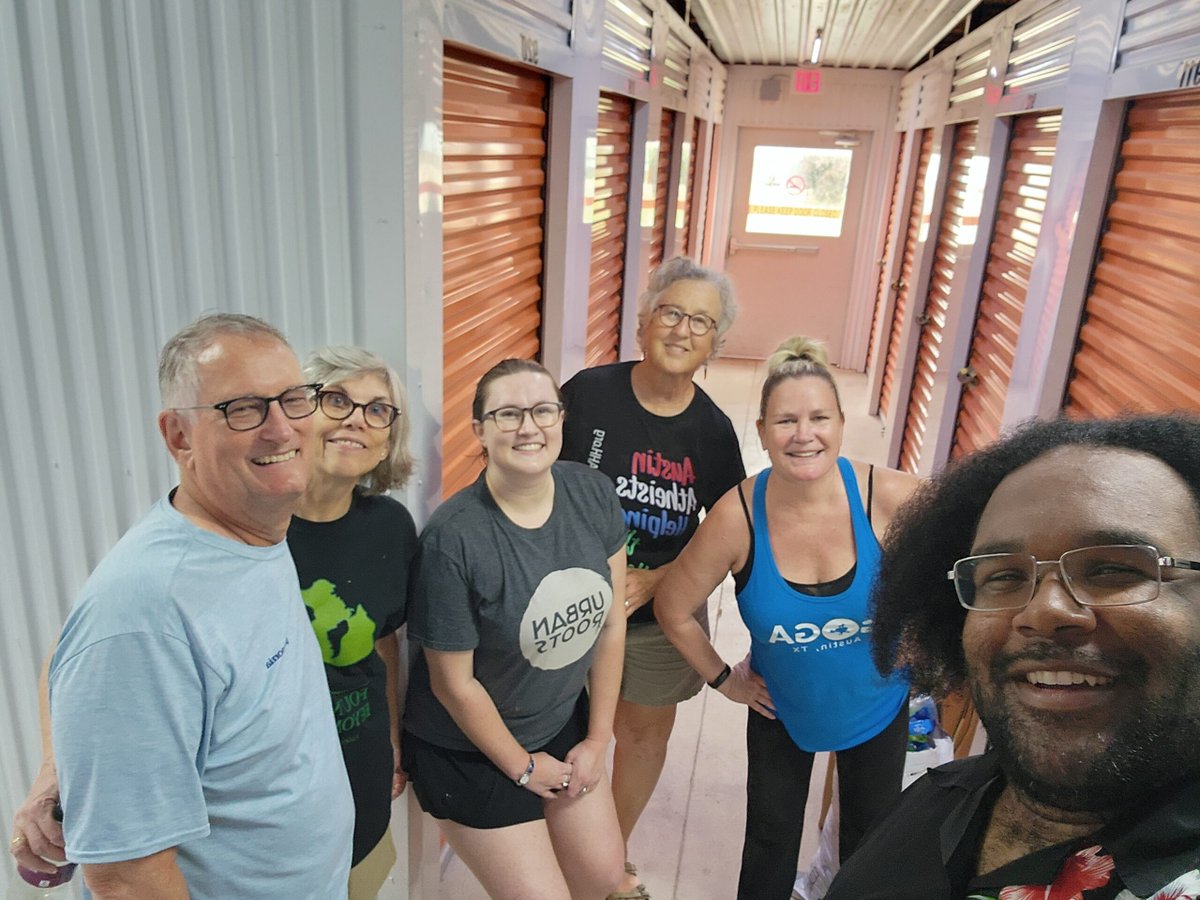 gohumanityworld's tweet image. GO Team Austin Atheists Helping the Homeless prepping for a giveaway to #unsheltered people!