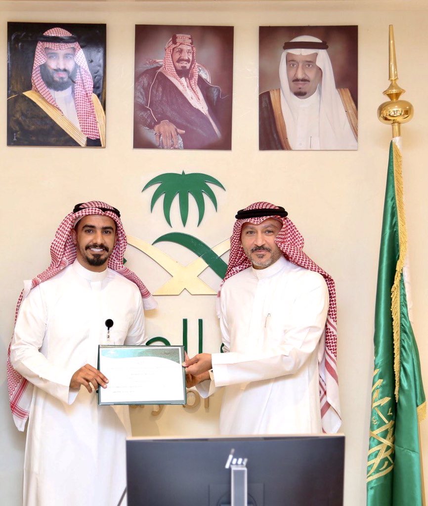 bsdf231's tweet photo. تشرفت اليوم بتكريمي🌟🏅..
 من مدير  عام الشؤون الصحية 
بمنطقة مكة المكرمة  
د. وائل بن حمزة مطير  @MotairDr ..

للجهود المبذولة خلال موسم حج 1444  
مع الإدارة الإشرافية للتطوع الصحي بمكة المكرمة ..

وشكراً لأبطال التطوع الصحي المشاركين بحملة سواعد الصحة بمحطة قطار الحرمين🌟🤍.. https://t.co/bQxCpqk8Bm