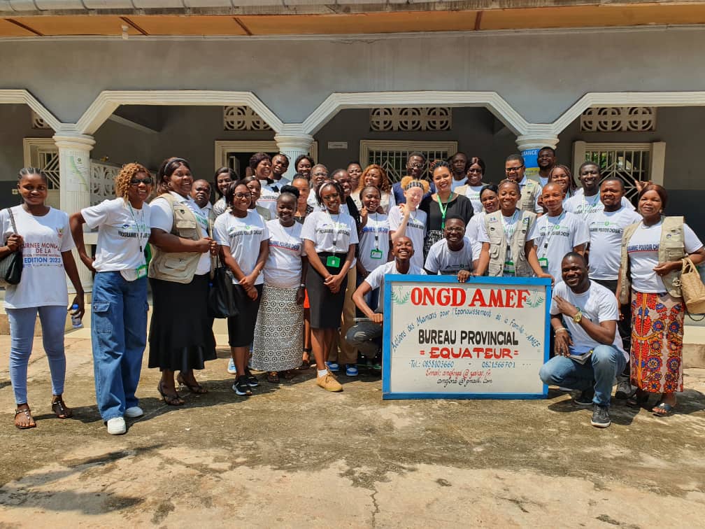 BengoOdett67489's tweet photo. Une rencontre entre les jeunes du programme Pouvoir Choisir et la directrice pays Oxfam RDC sur la généralité du programme Pouvoir Choisir. ONGD AMEF/Mbandaka 2023 https://t.co/4mQMVmNCjs