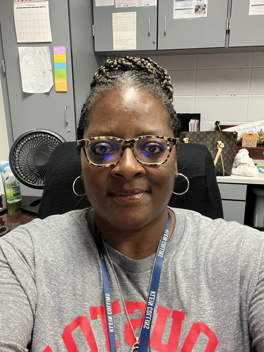 Year 20 loaded today and began my #assistantprincipal life. Every person I came in contact with welcomed me with a smile and a helping hand.  Thank you KC Admin! #tigerlove