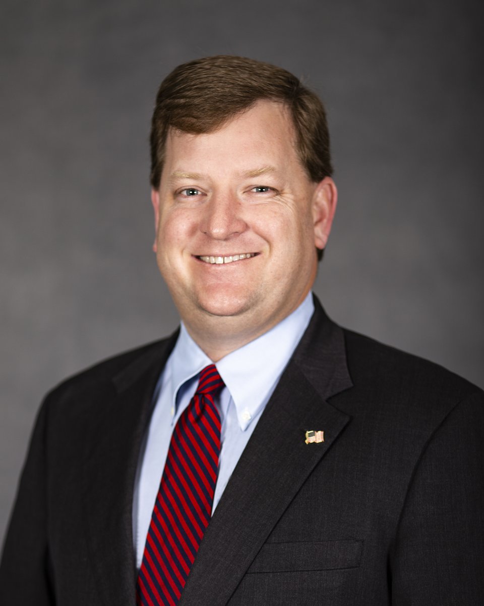 myescambia's tweet photo. 🎉 Congratulations to District 4 Commissioner Robert Bender on his recent Florida Association of Counties Presidential Advocacy Award! Commissioner Bender received the award during the FAC (@flcounties) Annual Conference.

👉 Read the full release here: https://t.co/GfI0E0p418 https://t.co/oseMg8fBov