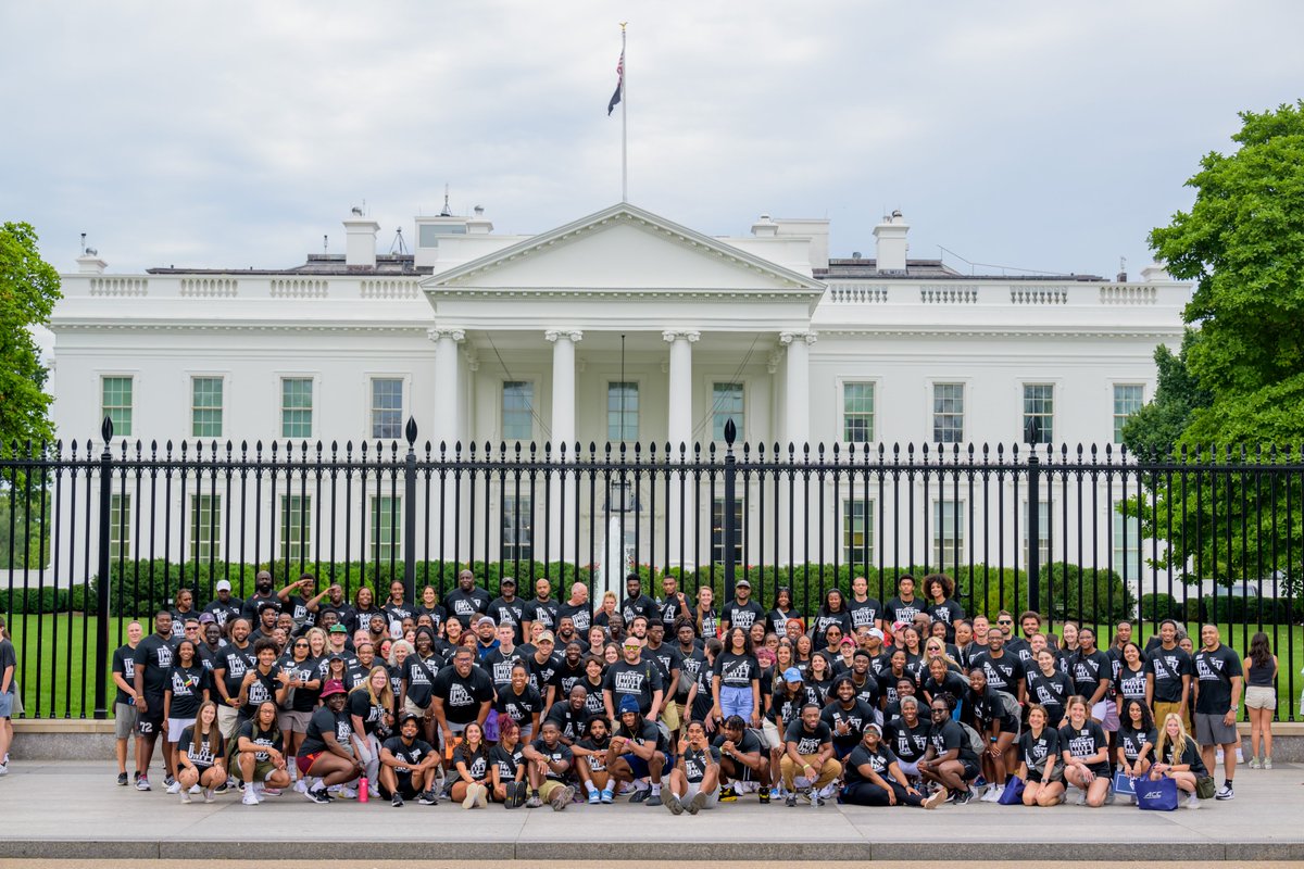 The Fighting Irish tweet media