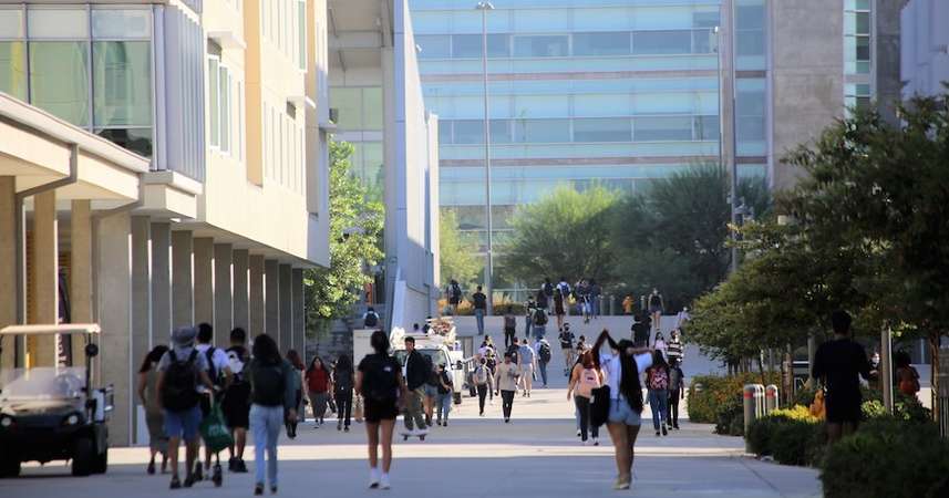 ucmerced's tweet photo. UC Merced ranks among the top universities in the nation, according to Money magazine's "Best Colleges In America" report. https://t.co/JPBbKTcVmG https://t.co/zdoxJ31kJd