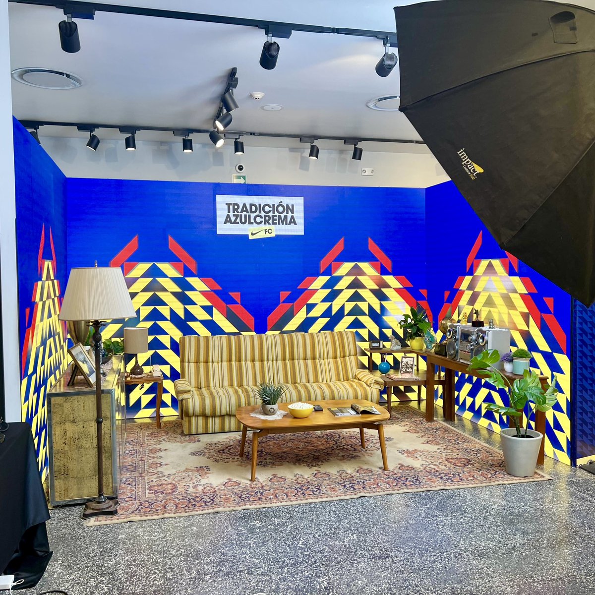 INTUS_TV's tweet image. En este pequeño álbum les mostramos una de nuestras últimas colaboraciones con Nike: el lanzamiento del nuevo jersey del Club América. 📌

#INTUS #InteractiveDesign #AudiovisualExperience #ImmersiveExperience #InteractiveExperience