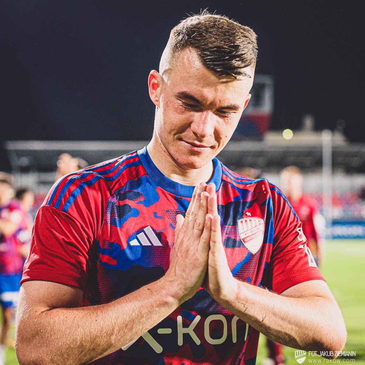 Rakow1921's tweet photo. Maestro Kochergin! 🙏
@VladKochergin10
#RCZFCF https://t.co/8asjswP7lq