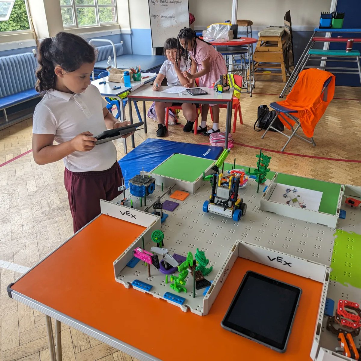 cringetech's tweet photo. Cringe Robotics Competition,  what a great first event, thank you Debohun Primary, St John &amp; St James Primary, and Bowes Primary schools for taking part and making this such a wonderful event 🤖🎉 https://t.co/mH3qaA0uQV