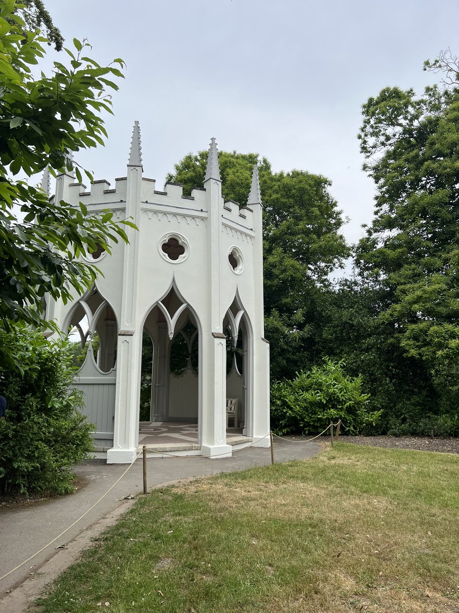 ConciergeAngel's tweet photo. Exploring the majestic crystal grotto and gothic temple  @Painshill https://t.co/VYWaQXQWwx