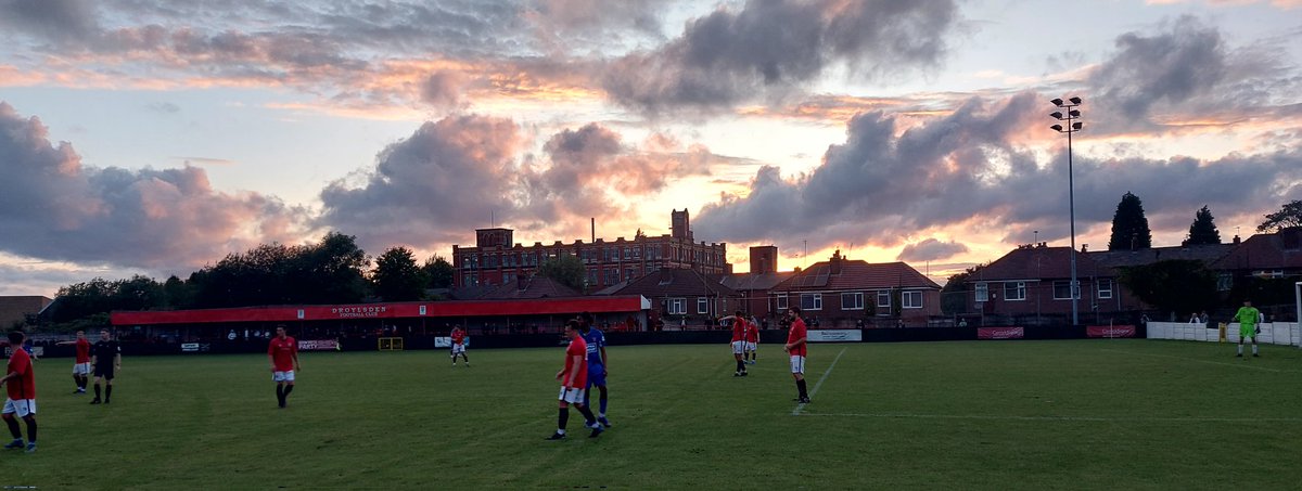 Kevin Waddle (@kevinwaddle6) on Twitter photo Another cracking ground tonight as <a href="/Droylsden_FC/">Droylsden FC</a> and <a href="/OfficialSGFC/">Stockport Georgians FC</a> drew 2 all.
A perfect evening for watching the beautiful game. Another cracking ground tonight as <a href="/Droylsden_FC/">Droylsden FC</a> and <a href="/OfficialSGFC/">Stockport Georgians FC</a> drew 2 all.
A perfect evening for watching the beautiful game.