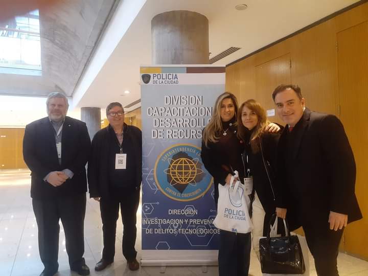 FABULOSA la III Jornadas de ENTRENAMIENTO ANUAL DE CIBERCRIMEN PARA FUNCIONARIOS PÚBLICOS de <a href="/Policia_ciudad/">Policía de la Ciudad</a> en <a href="/gcba/">Buenos Aires Ciudad</a>, organizadas por <a href="/baltasatr/">Baltasar Satriano</a> <a href="/cgabrielrojas/">Carlos Gabriel Rojas</a>