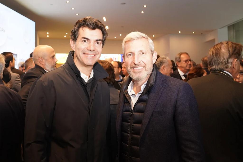 En el Malba, junto a <a href="/frigeriorogelio/">Rogelio Frigerio</a>, <a href="/ebasavilbaso/">Emilio Basavilbaso</a>, <a href="/fstraface/">Fernando Straface</a> y <a href="/fabdoman/">Fabián Doman</a>. Gracias a <a href="/GrupoClarin/">Grupo Clarín</a> por la invitación a la 5ta. edición del Ciclo Democracia y desarrollo: "Economía: la estabilidad, desafío urgente y base para el crecimiento”