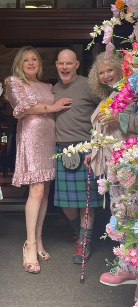 Allan Davidson tweet media