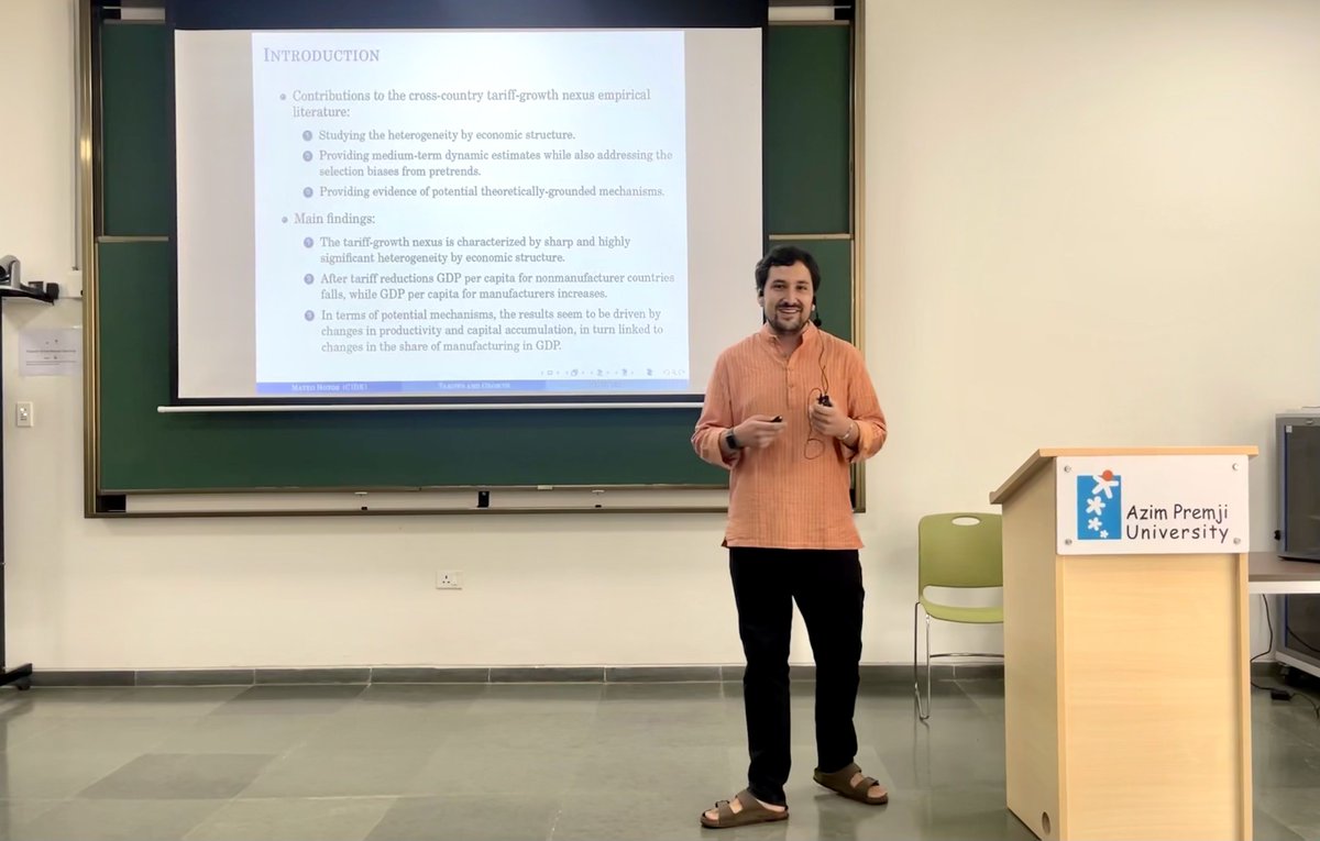 Advanced Graduate Workshop (@agweconomics) on Twitter photo Day 7 of #AGW2023 brings about another round of group leader presentations, starting with Mateo Hoyos Lopez (<a href="/mathoyos/">Mateo Hoyos</a>) sharing his work 'On Tariffs and Growth; Heterogeneity by Economic Structure'. He examines whether free trade is always good for economic growth.
🧵
{1/6} Day 7 of #AGW2023 brings about another round of group leader presentations, starting with Mateo Hoyos Lopez (<a href="/mathoyos/">Mateo Hoyos</a>) sharing his work 'On Tariffs and Growth; Heterogeneity by Economic Structure'. He examines whether free trade is always good for economic growth.
🧵
{1/6}