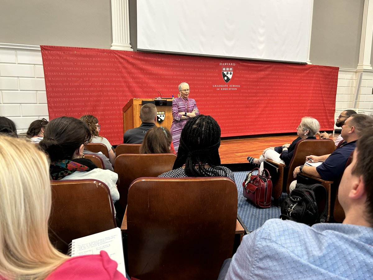 Melanie Macmillan tweet media