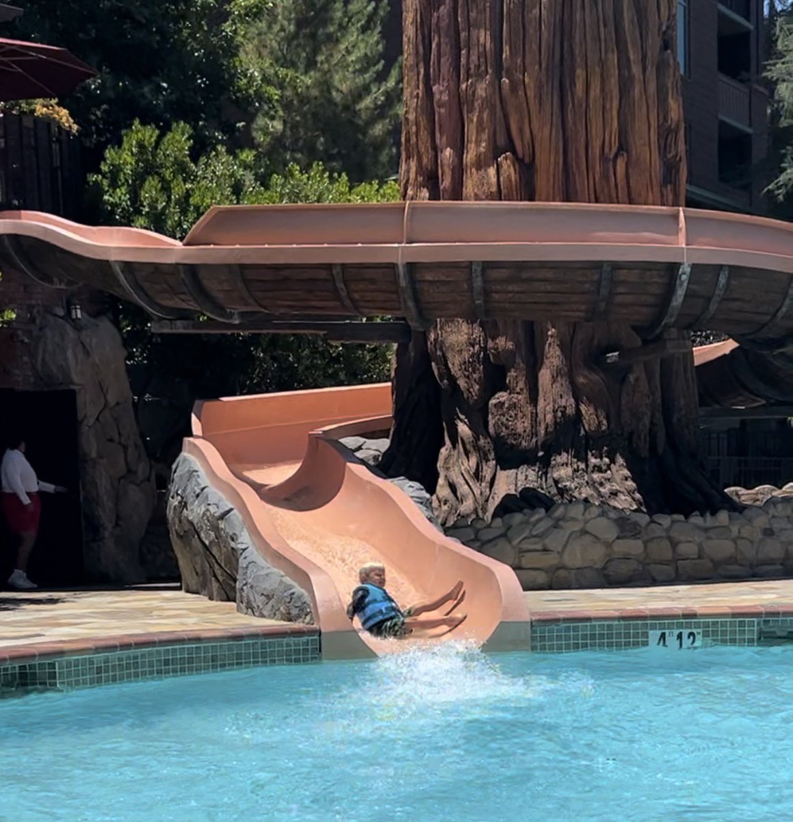 Jonathan Eagan tweet media