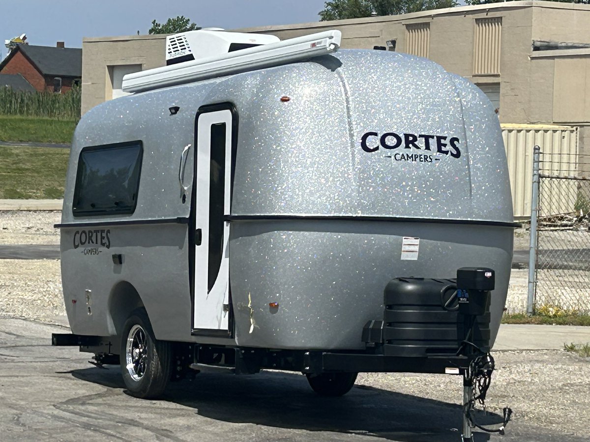 EricStrous50839's tweet photo. @SicardRV Oh Canada, here we come! @cortescampers We are excited to see our Cortes Campers in your lineup! https://t.co/6cfmwjpZpc