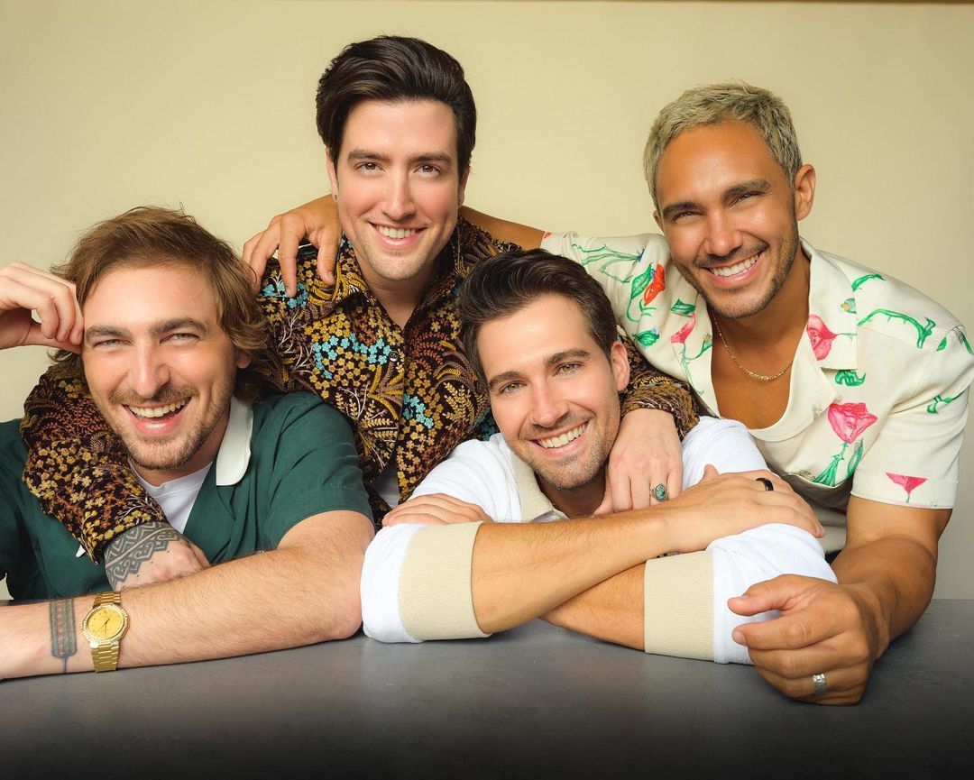 thekiaforum's tweet photo. 2 moods when you realize we're ONE MONTH AWAY from @BigTimeRush, but we still have to wait 30 more days. 🔗: https://t.co/9WpK8ezt4D https://t.co/d2Z7sLYsAZ