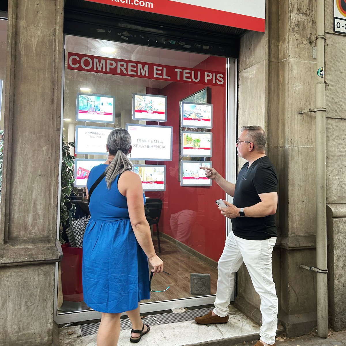 happyhomesbc's tweet photo. Checking out real estate in another city! We were surprised at the house prices in Barcelona 🤯 then we remembered they’re in euros 😂 https://t.co/XmyJf0f8du