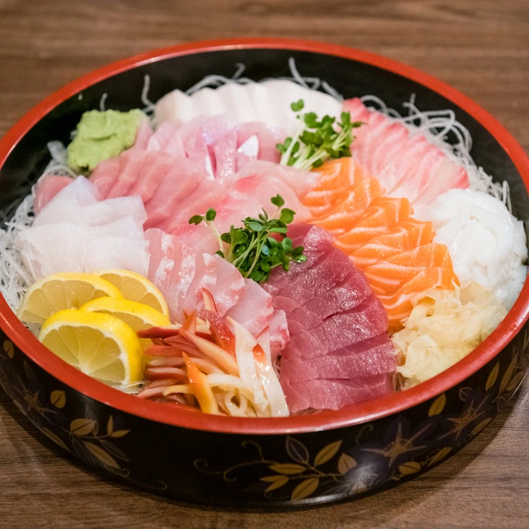 UkaiBistro's tweet photo. Treat yourself to our mouthwatering lunch and dinner specials! From sizzling teriyaki to our Ukai Special Combo, our menu is packed with irresistible options that will satisfy your cravings. Join us for a culinary adventure today! 🍽️ #SpecialsMenu #DeliciousEats https://t.co/iDyvAT46ap