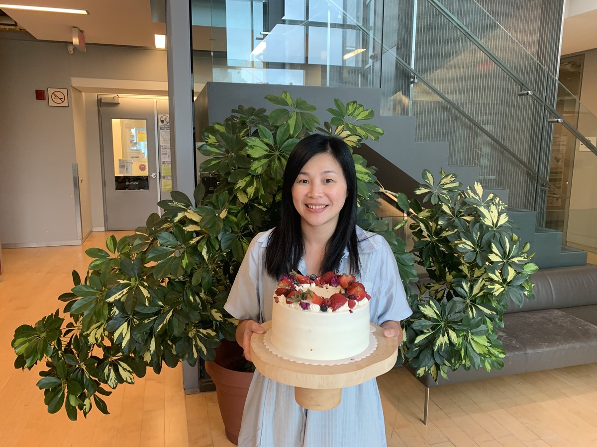 Happiest birthday to our manager Pammy 🎉! We celebrated with a mixed berry shortcake by the queen of cakes <a href="/MollyLShen/">Molly Shen</a> 😋