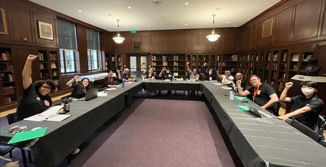 Pratt Workers United just had our first bargaining session! The bargaining team is proud of the initial proposals we presented, which give voice to our needs and promote the dignity and well-being of library workers.

#UnionStrong #solidarity