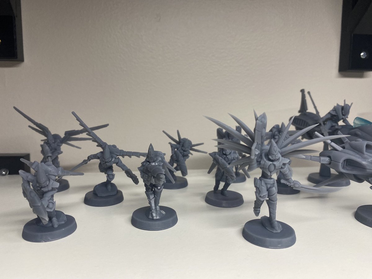 PascalCleroux's tweet photo. Flying divisions printed and ready for action!
#tech #elves #techElves #Protoss #Covenant #Eldar #aeldari #wargaming #3dprinting #warhammer #opr #zbrush #space #hovertank #starcraft #templar #halo #scorpion #scorpid #jetpack #jetbike #swoopinghawks #baharroth https://t.co/5PW1Pn8I8E