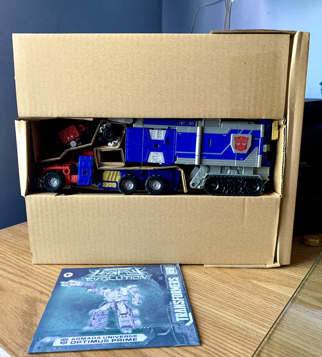 bigpurrrXXX's tweet image. I don’t have much time to play with it rn but here’s the goods 

#transformers
#legacyarmadaoptimusprime 
#transformerslegacyevolution