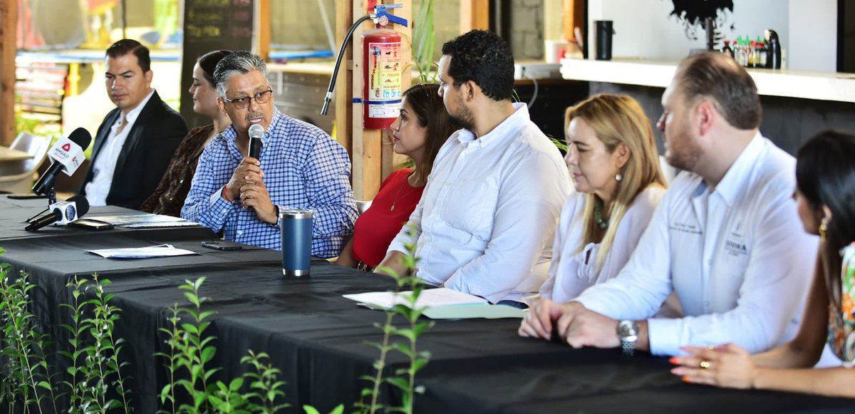 AmbienteDgo's tweet photo. Felicitamos al Consejo Empresarial Joven  por la campaña “Plantando Recompensas”. Creemos que será de suma importancia para el ambiente de nuestro Durango, es instrucción de nuestro presidente Toño Ochoa trabajar de la mano para crear el mejor Ambiente para la ciudad. 🌳🌲🏡 https://t.co/BLZb3KRn9f
