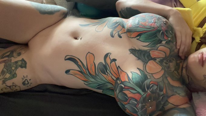 who wants to fuck? https://t.co/kuY5Qzs3ys