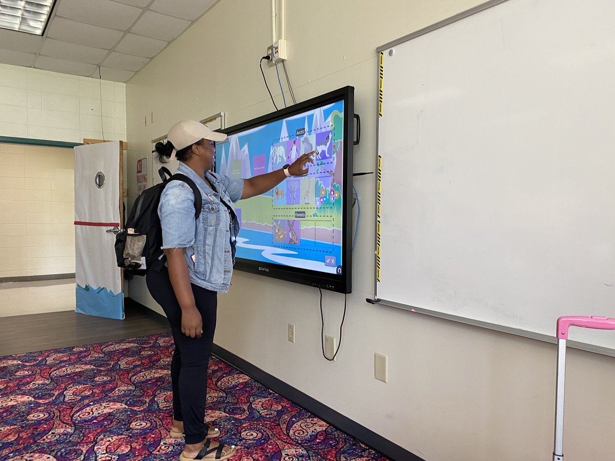 EdTechKelli's tweet photo. Day 1 of #DIGIN23 was a success! The excitement from our @BibbSchools teachers was unreal! Keep the engagement going for day 2, tomorrow! @AppleEDU @cleartouch @tinkercad @PlayBlooket @BookCreatorApp https://t.co/oDNhh46IbC