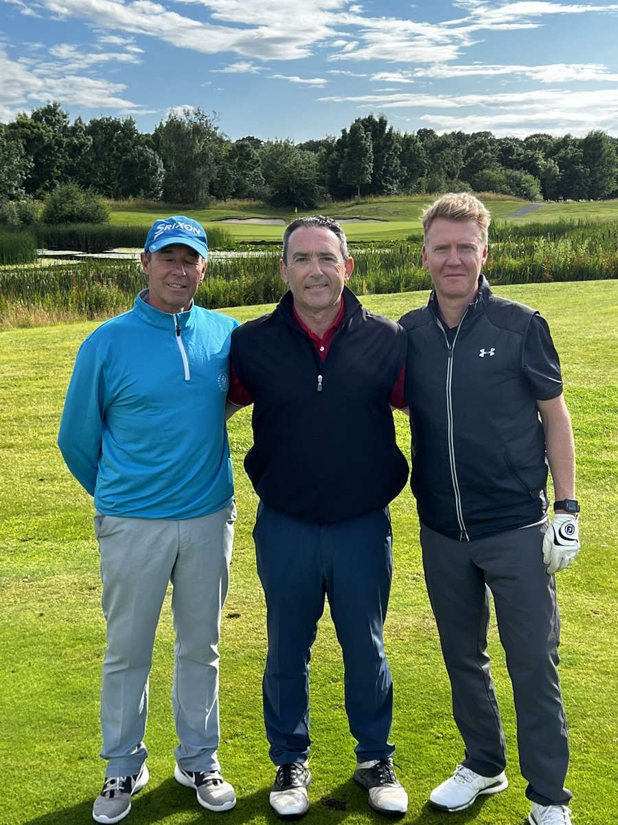 trickgolfshow's tweet photo. Great day #Golfing @ThonockPark on #KarstenLakes with Craig, Guy &amp; Dave #CharityBidders at @HellensGroup #GolfDay fabulous day playing #Wolf 🐺🐺🐺🐺 https://t.co/rlJfbww4ba