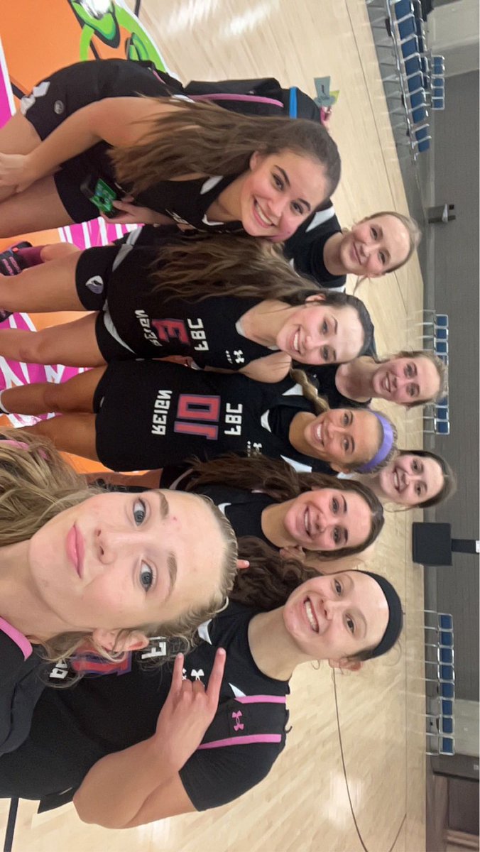 shelby_higgins2's tweet photo. Finished strong in Louisville with Session Two! Next up @UANextGHoops Finals in Cincinnati with @FBCReign2025 🤩 #workinghardtogether https://t.co/pe8tt8FSIp