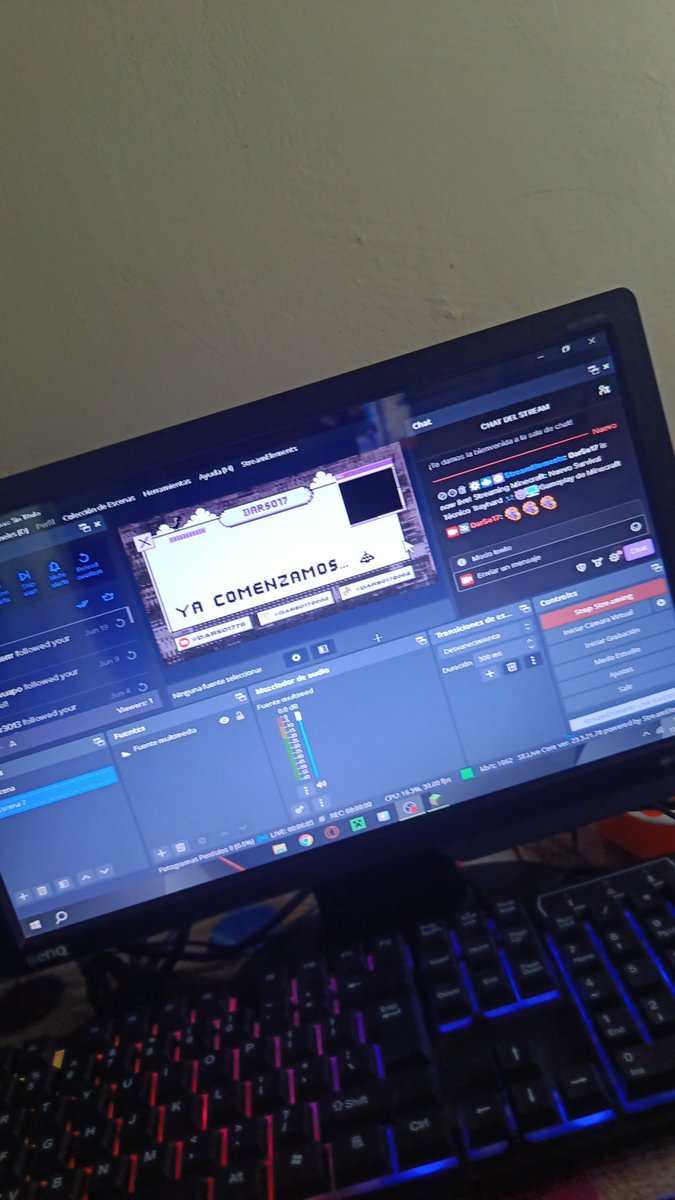 Dar_So17's tweet photo. Estoy en vivo jugando e n un mundo nuevo de survival Técnico Trayhard en Minecraft  https://t.co/vII33Wl7Wt
#Minecraft #Minecraftbuilds #MinecraftServer #twitchstreamer #TwitchStreamers #StreamersHispanos #twitchgaming https://t.co/nkf8IZpuNv
