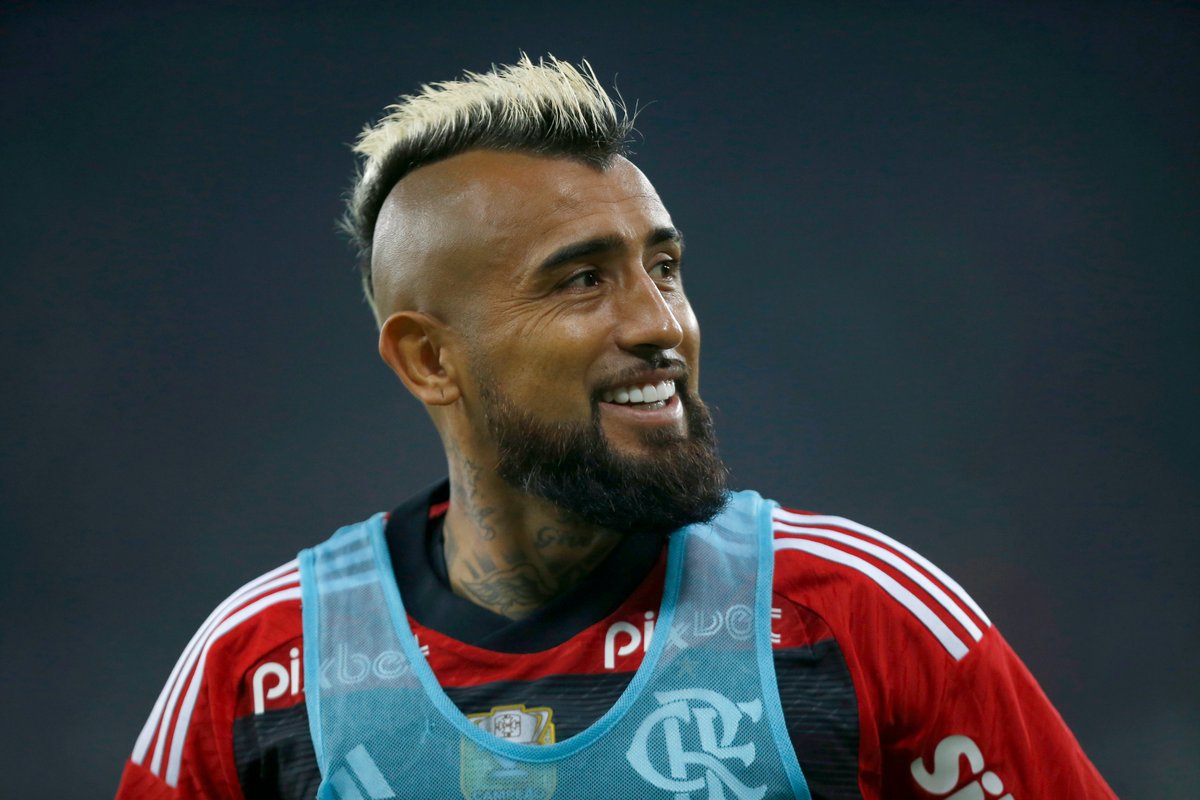 ¡NO SE VA POR DINERO! El nuevo club en el que Arturo Vidal renuncia a más del 85% del sueldo que recibía en Flamengo -> tinyurl.com/2ukypwcv