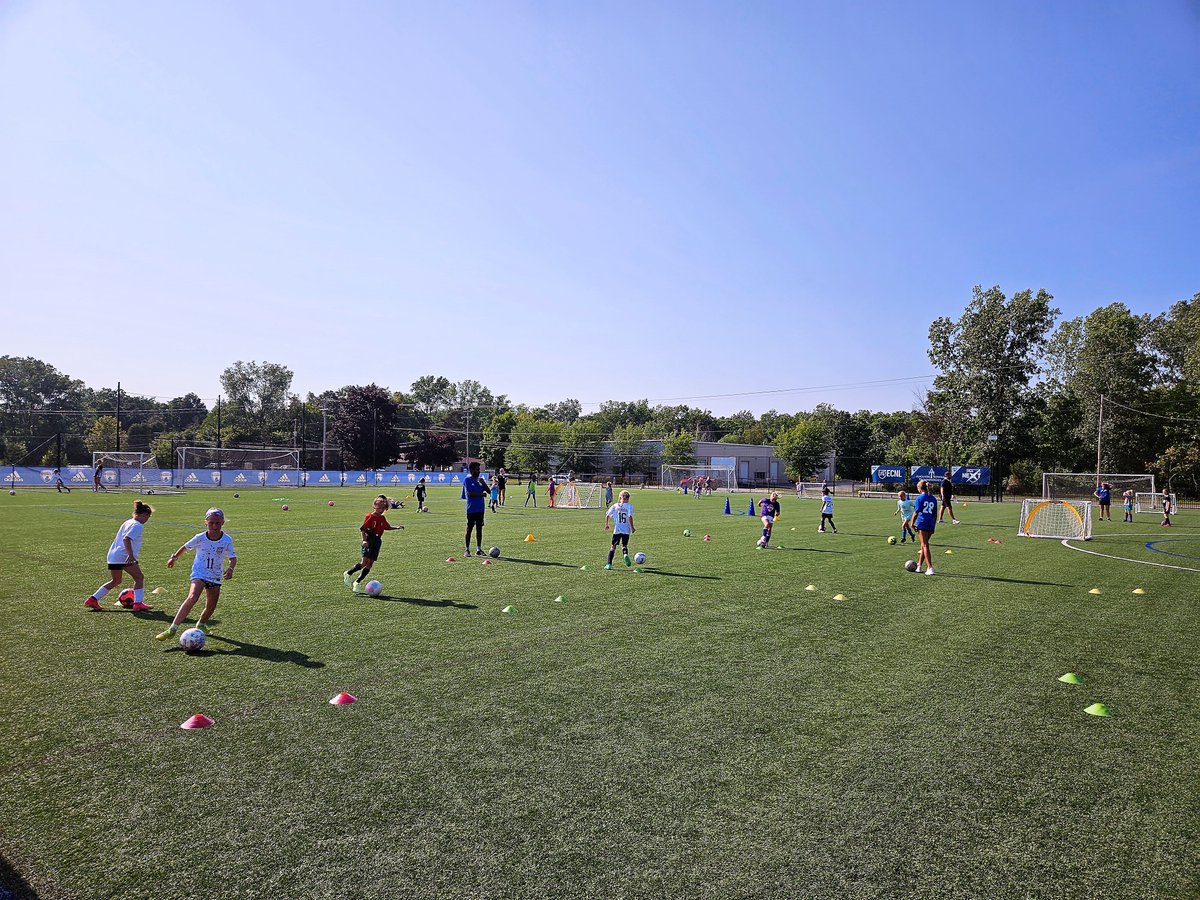 SHOUT OUT to all the girls that came out to our Free Soccer Clinic last night. We had players from all over West Michigan join us for two hours of fun summer soccer!
#WeAreUnited #MidwestUnitedFC #SoccerGirls #USLWLeague
