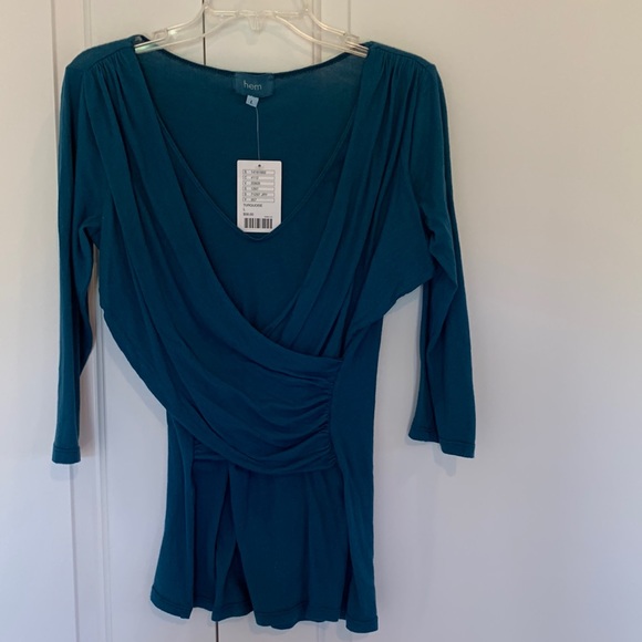 slpbr1207's tweet photo. So good I had to share! Check out all the items I'm loving on @Poshmarkapp #poshmark #fashion #style #shopmycloset #hem: https://t.co/xBAgvituQ2 https://t.co/LPDLdQDFQ0