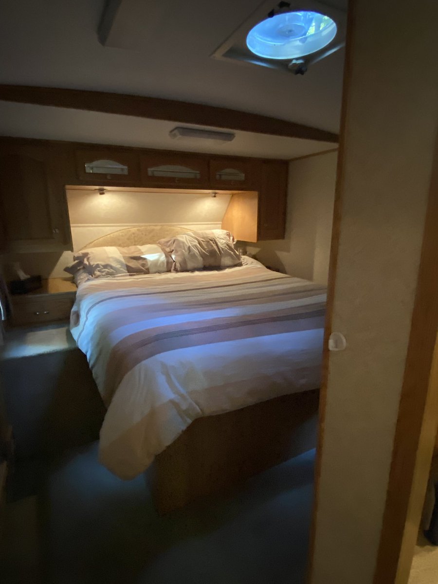 2006 Titanium 28E33DS trailer for sale. Excellent condition. Everything works. AC,furnace,electric fire place, central vac and many more features. $17500. Call/text Scott 519-881-8212. Many more pictures available.