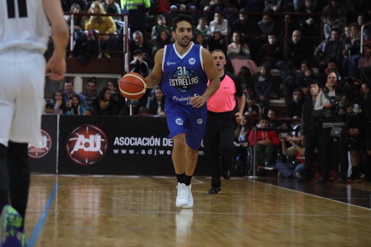 ⭐️ La más linda indumentaria es de <a href="/AllNetSports1/">ALL NET</a> y así la lucen las Estrellas! ⭐️ 

Se viene el 3️⃣4️⃣ #JdelasEstrellas ¿Cuándo? ⬇️
🗓️ 20 de julio ⏰ 21:00 hs. 
📍 Estadio Héctor Etchart, Club Ferro Carril Oeste, BsAs.
📺  <a href="/TyCSports/">TyC Sports</a> <a href="/TyCSportsPlay/">TyC Sports Play</a>