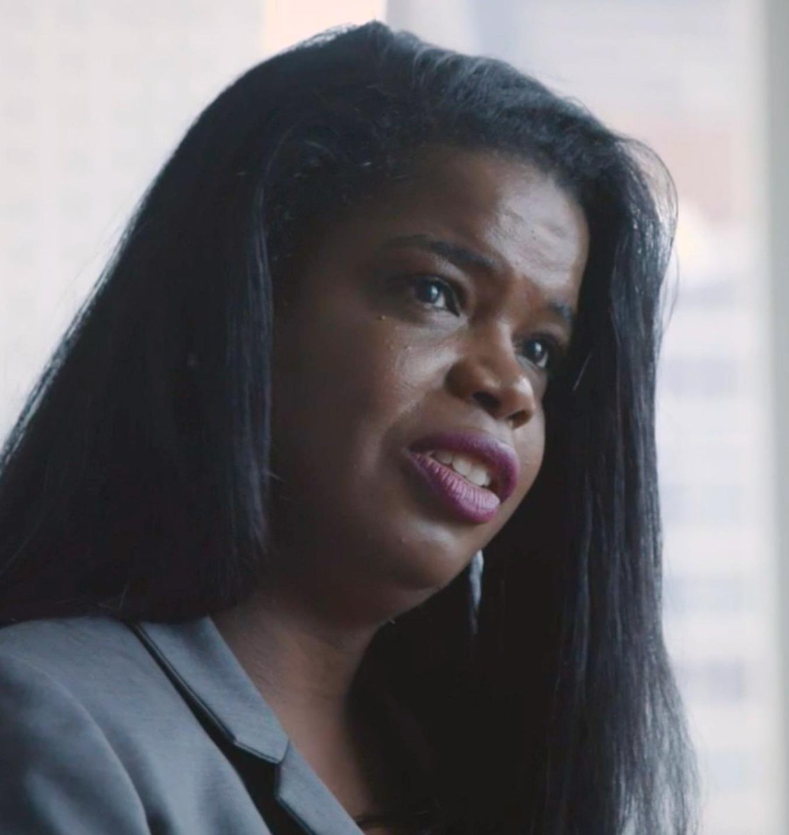#RKelly attorney in 2019 asked for all the communication between #KimFoxx #MichaelAvenatti #JimDerogatis wonder did they ever get it?Why would these 3 be in close communication DAYS prior to him being arrested and charged? #FreeRKelly #Corrruption https://t.co/WeB8ywMotx https://t.co/TSudPZLVZ5