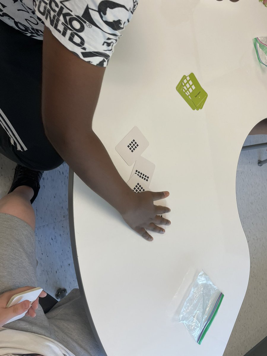 aaronmoon452's tweet photo. @FCPSFAST 5th grade students using competitive game skills with multiplication practice! WAVES! #civilitymatters https://t.co/zbW8XF6mZD